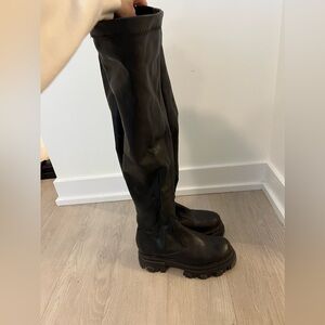 High ankle boots size 6.5